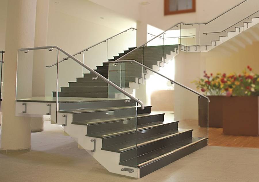 900 x 632 Railing Systems 1